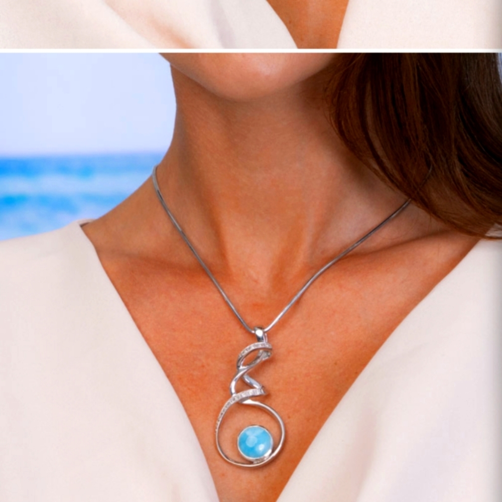 Marahlago Dante larimar pendant